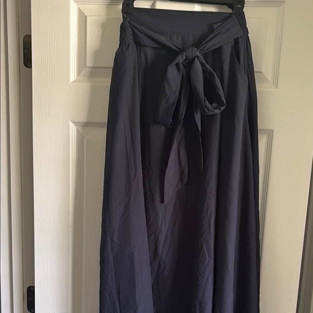 Navy Blue Maxi Skirt, elastic waist, pockets, tie bow, 3X, 16”Waist, 38”L